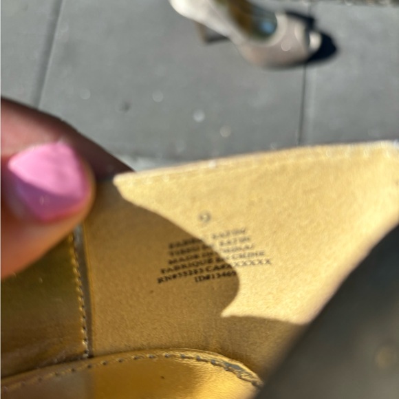 Express satin nude heels - Picture 3 of 3